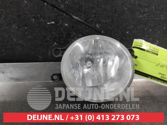 Toyota Auris Mistlamp rechts-voor O680100