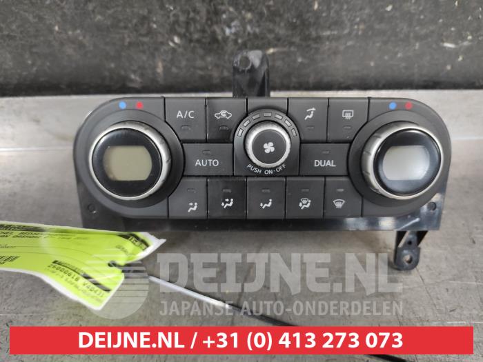 Nissan Qashqai Kachel Bedieningspaneel O680188
