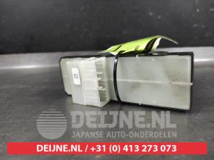Suzuki Swift Kombischalter Fenster O680214 foto 2