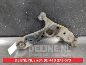 Toyota Verso Querlenker unten links vorne O680350 foto 2
