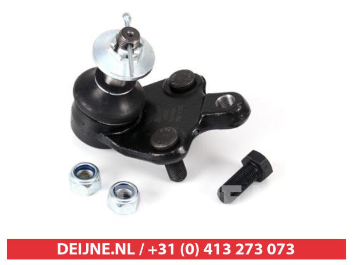 Fusee Kogel van een Toyota Prius 2004