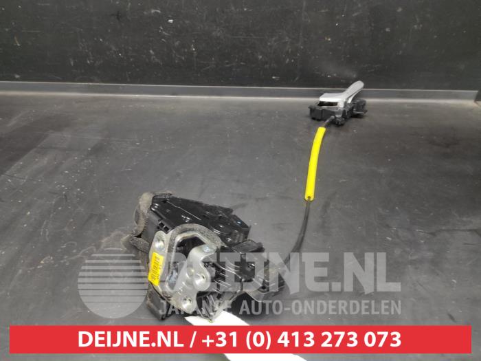 Kia Rio Deurslot Mechaniek 4Deurs links-voor O680782
