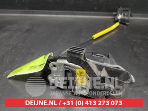 Kia Rio Door lock mechanism 4-door, front left O680782 photo 2