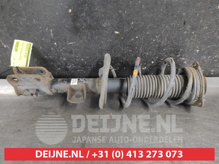 Nissan Juke Schokdemperpoot links-voor O680812