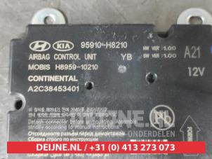 Kia Rio Airbag Module O680843 photo 2
