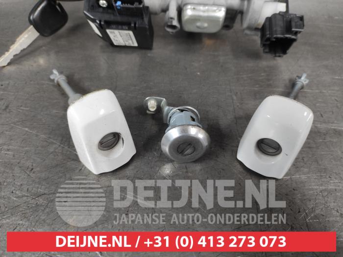 Suzuki Celerio Slotenset Cilinder (compleet) O680873