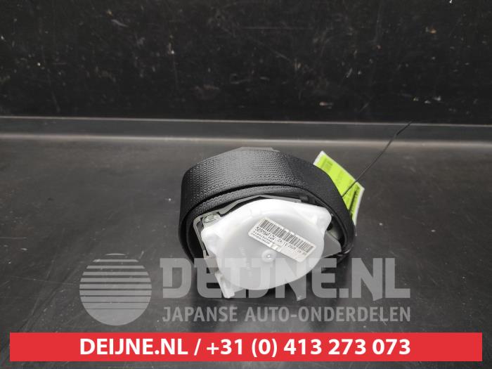 Toyota Yaris Sicherheitsgurt Mitte hinten O680893