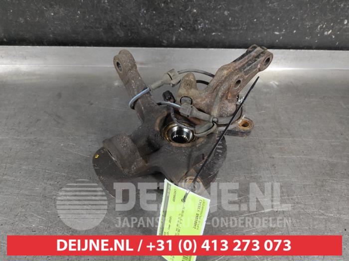 Suzuki Celerio Achsschenkel links vorne O681040