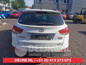 Hyundai IX35 Stoßstange hinten O681100 foto 2