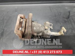 Mazda MX-5 Remklauw (Tang) links-achter O681128 foto 2