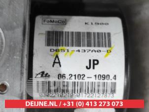 Mazda 2 ABS Pumpe O681220 foto 2