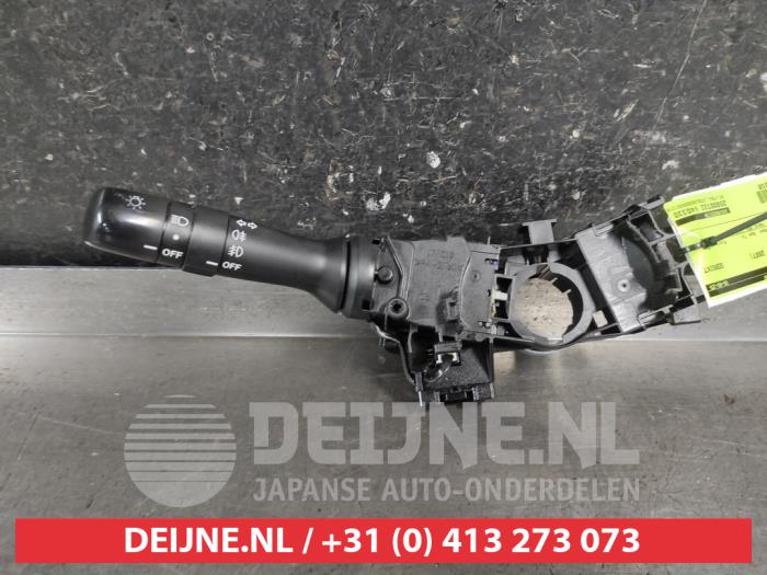 Toyota Yaris Licht Schakelaar O681310