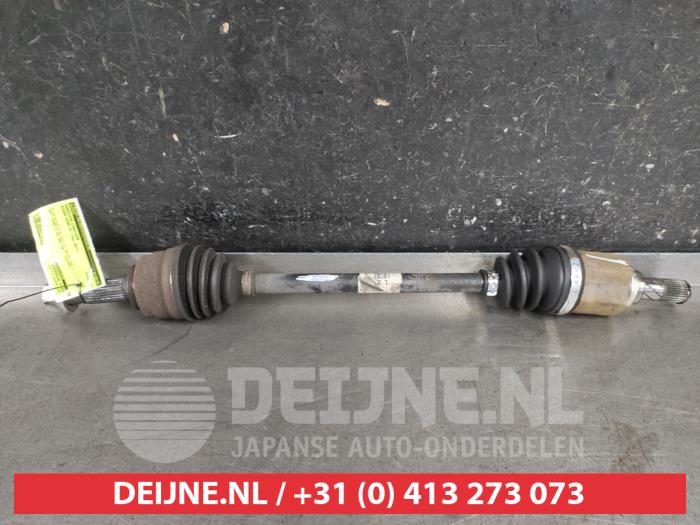 Nissan Micra Aandrijfas links-voor O681426