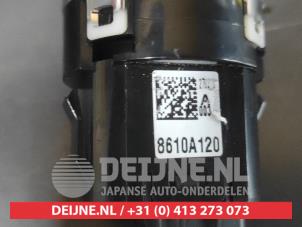 Mitsubishi Eclipse Cross Schalter 2WD/4WD O681671 foto 2