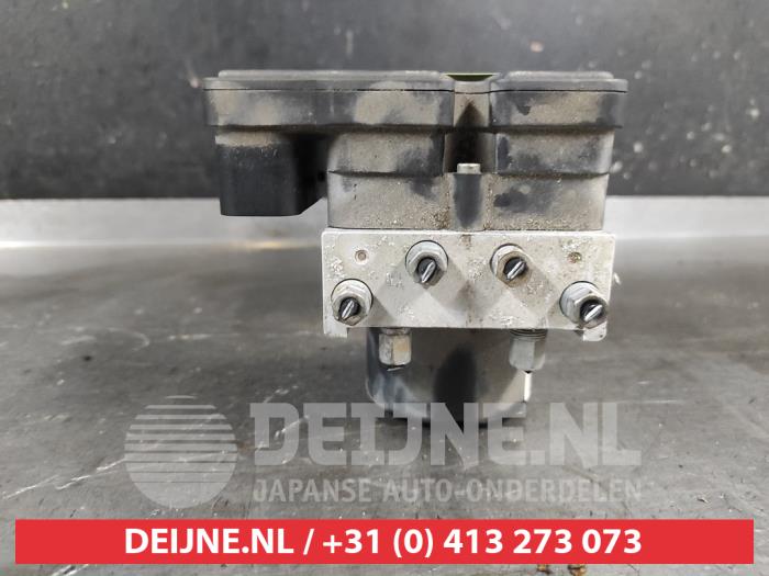 Mazda 5 ABS Pomp O681691