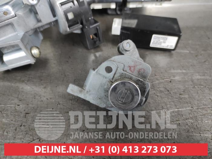 Mazda 5 Slotenset Cilinder (compleet) O681697