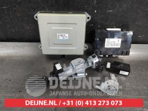 Mazda 5 Set of cylinder locks (complete) O681697 photo 2