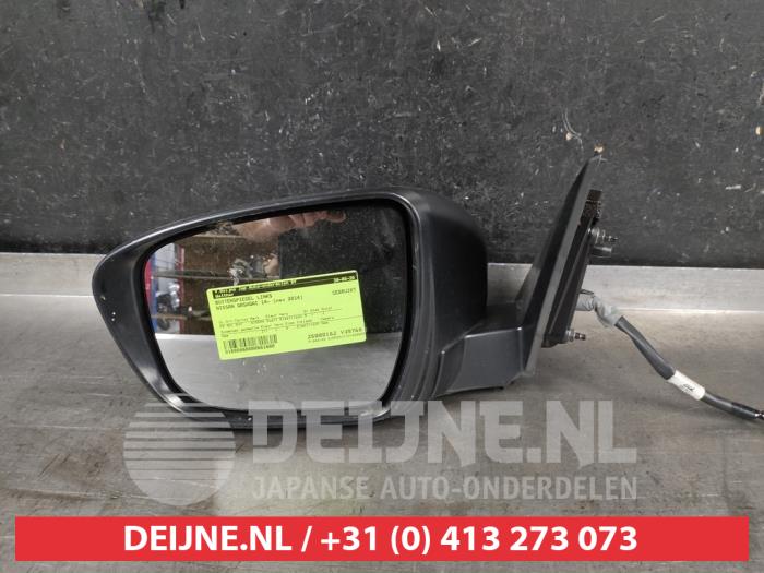 Nissan Qashqai Buitenspiegel links O681800