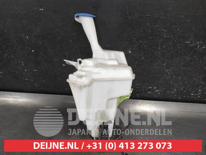 Hyundai I30 Ruitensproeiertank voor O681876