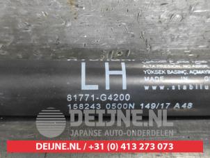 Hyundai I30 Gasdämpfer links hinten O681926 foto 2