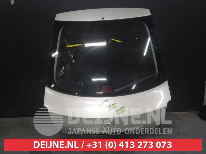 Toyota Avensis Heckklappe O681940