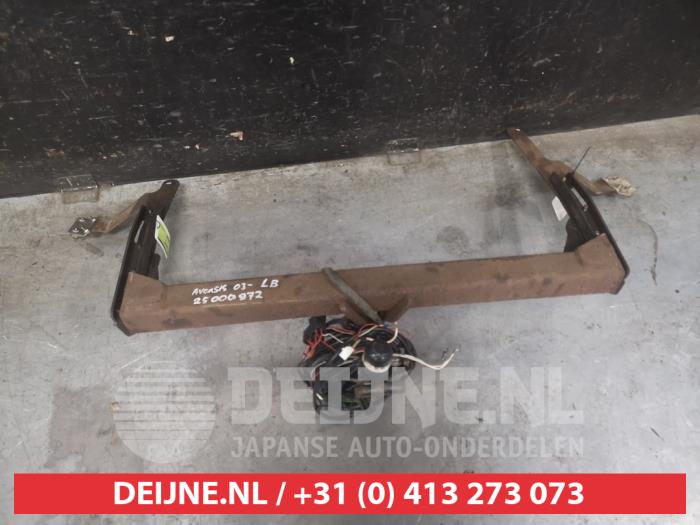 Toyota Avensis Anhängerkupplung O681943