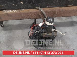 Toyota Avensis Towbar O681943 photo 2
