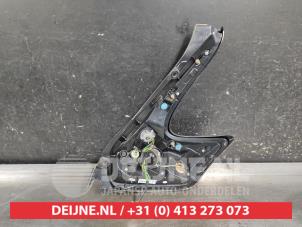 Nissan Juke Achterlicht links O682003 foto 2