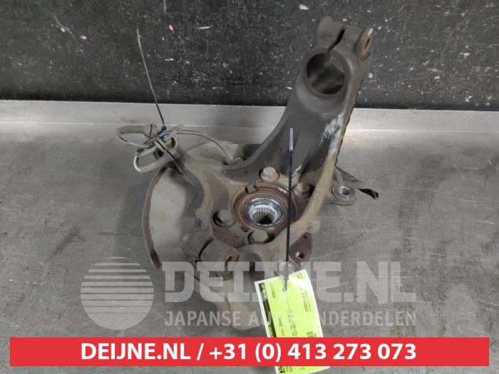 Nissan Qashqai Knuckle, front left O682099