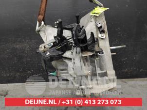 Nissan Micra Versnellingsbak O682131 foto 2