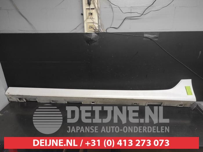 Mazda 6 Seitenschürze links O682183