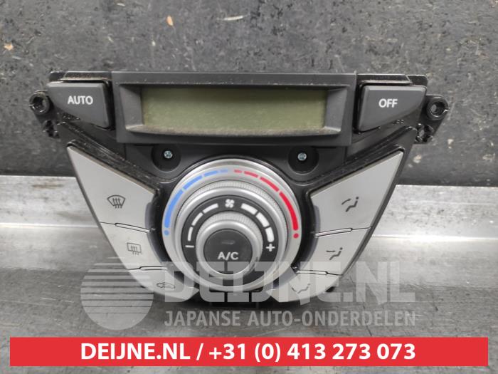 Hyundai IX20 Heater control panel O682346