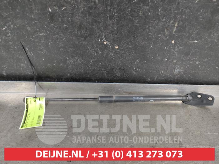 Suzuki SX-4 Rear gas strut, right O682490