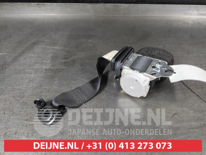 Toyota Yaris Veiligheidsgordel links-achter O682504