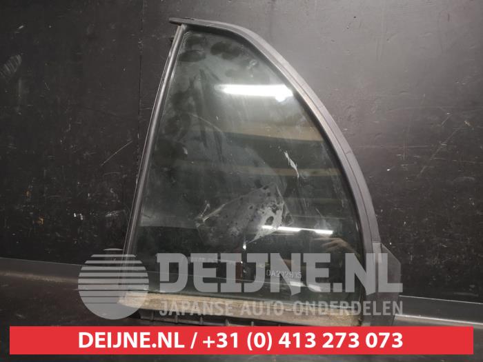 Toyota Yaris Driehoeks Ruit links-achter O682620