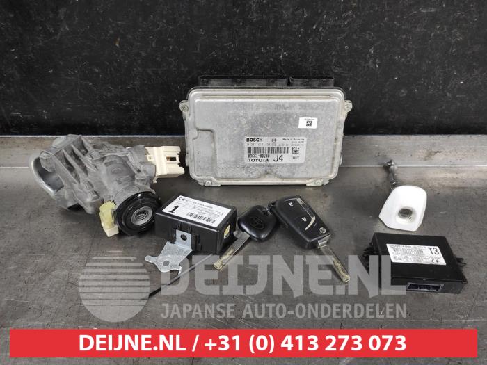 Toyota Yaris Kontaktslot+Sleutel O682708