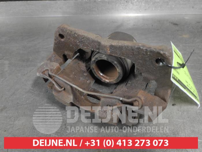 Toyota Yaris Remklauw (Tang) links-voor O682730