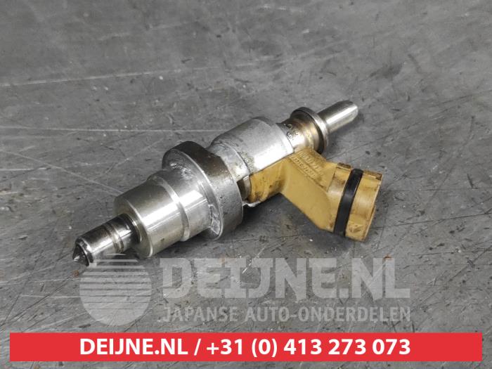 Gebruikte Verstuiver (diesel) Toyota Avensis Wagon (T25/B1E) 2.0 16V D-4D-F Prijs € 45,00 Margeregeling aangeboden door V.Deijne Jap.Auto-onderdelen BV