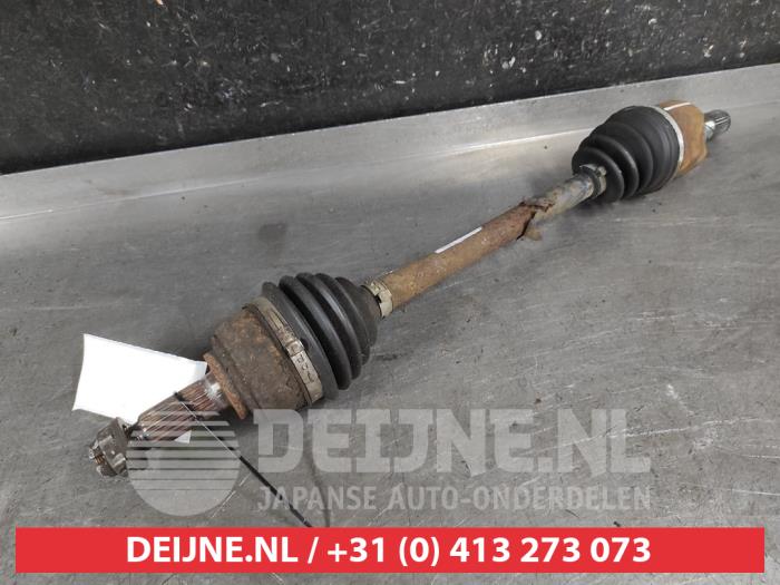 Nissan Micra Aandrijfas links-voor O682867