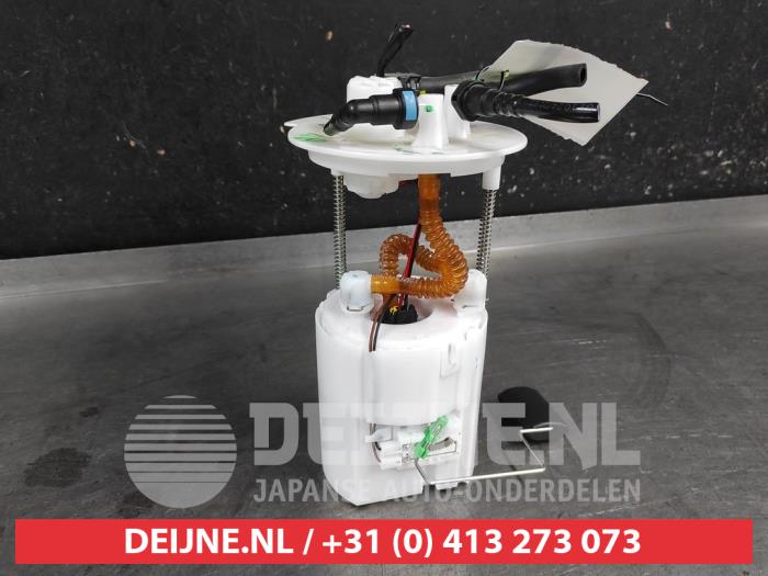 Gebruikte Tank element Pomp Hyundai i10 1.0 12V Prijs € 125,00 Margeregeling aangeboden door V.Deijne Jap.Auto-onderdelen BV