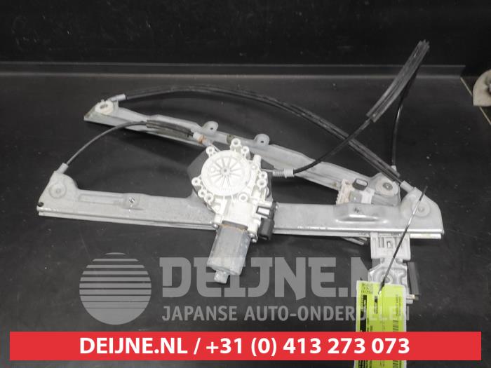 Mitsubishi Colt Ruitmechaniek 2Deurs links-voor O683200