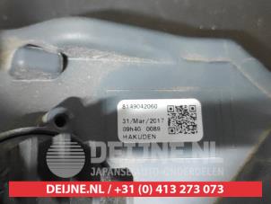 Toyota Rav-4 Rear fog light O683366 photo 2