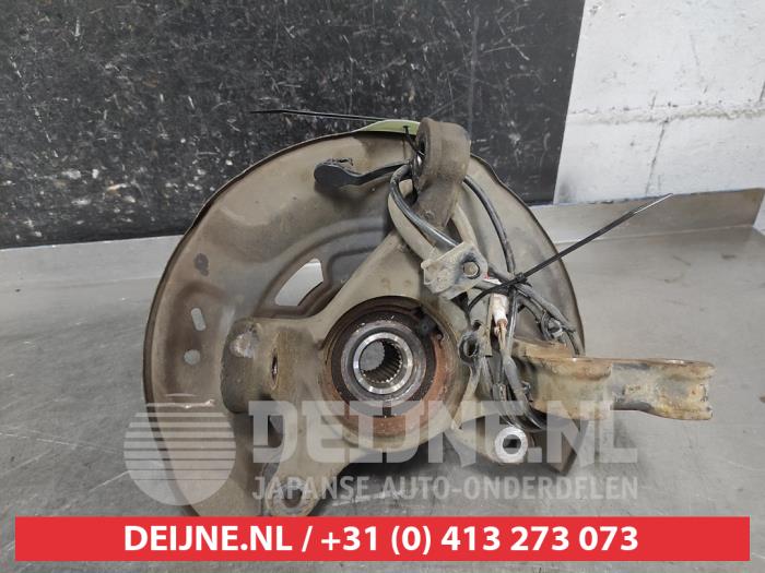 Toyota Yaris Fusee links-voor O683431