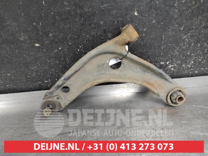 Toyota Yaris Draagarm onder links-voor O683432