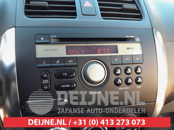 Suzuki SX-4 Radio O683464