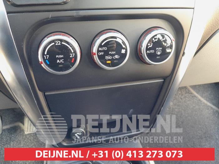 Suzuki SX-4 Heater control panel O683465