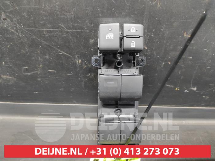 Toyota Yaris Multi-functional window switch O683614