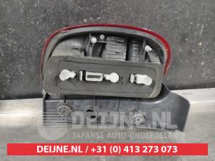 Nissan Micra Rücklicht rechts O683765 foto 2