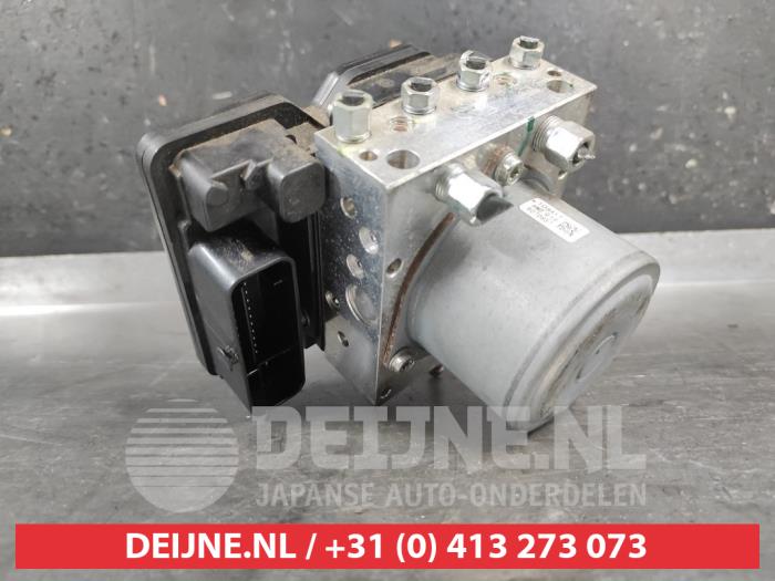 Nissan Leaf ABS Pumpe O683848
