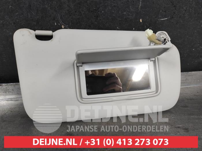 Nissan Leaf Sonnenblende O683867